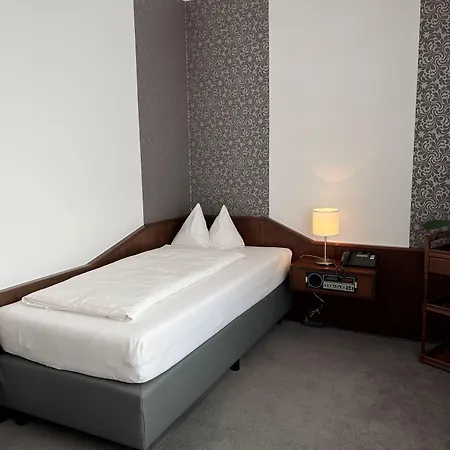 Garni Geisler فندق كولونيا