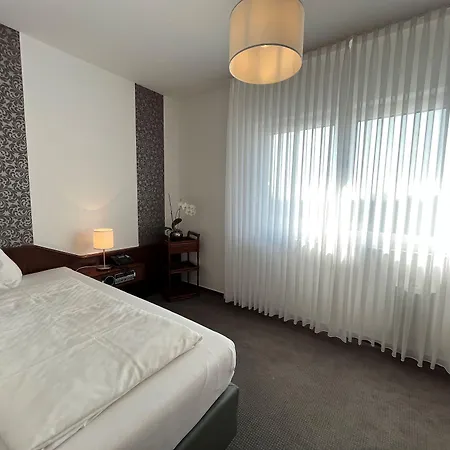 Garni Geisler 3* Kolín nad Rýnem