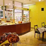 Отель Garni Geisler Кёльн